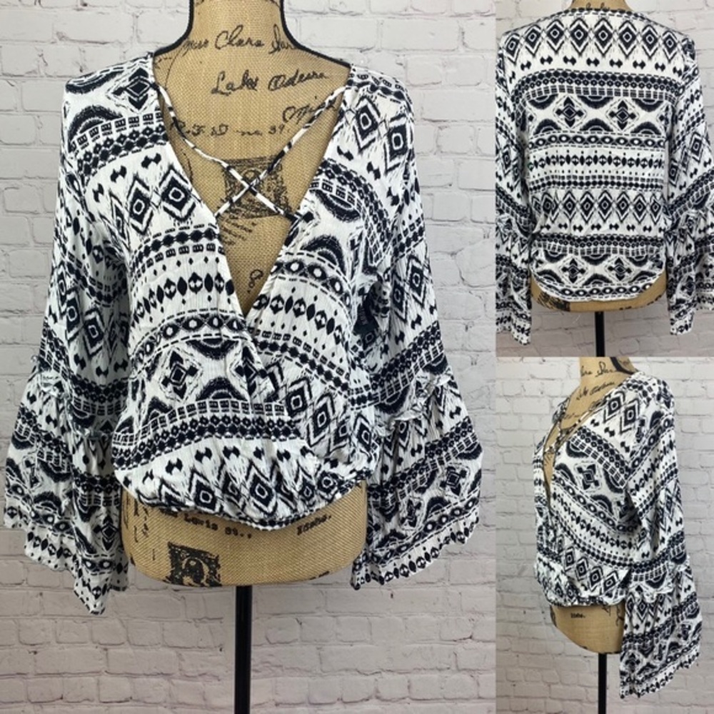 Sage Crinkly Black/White Criss Cross Bell Sleeve Top